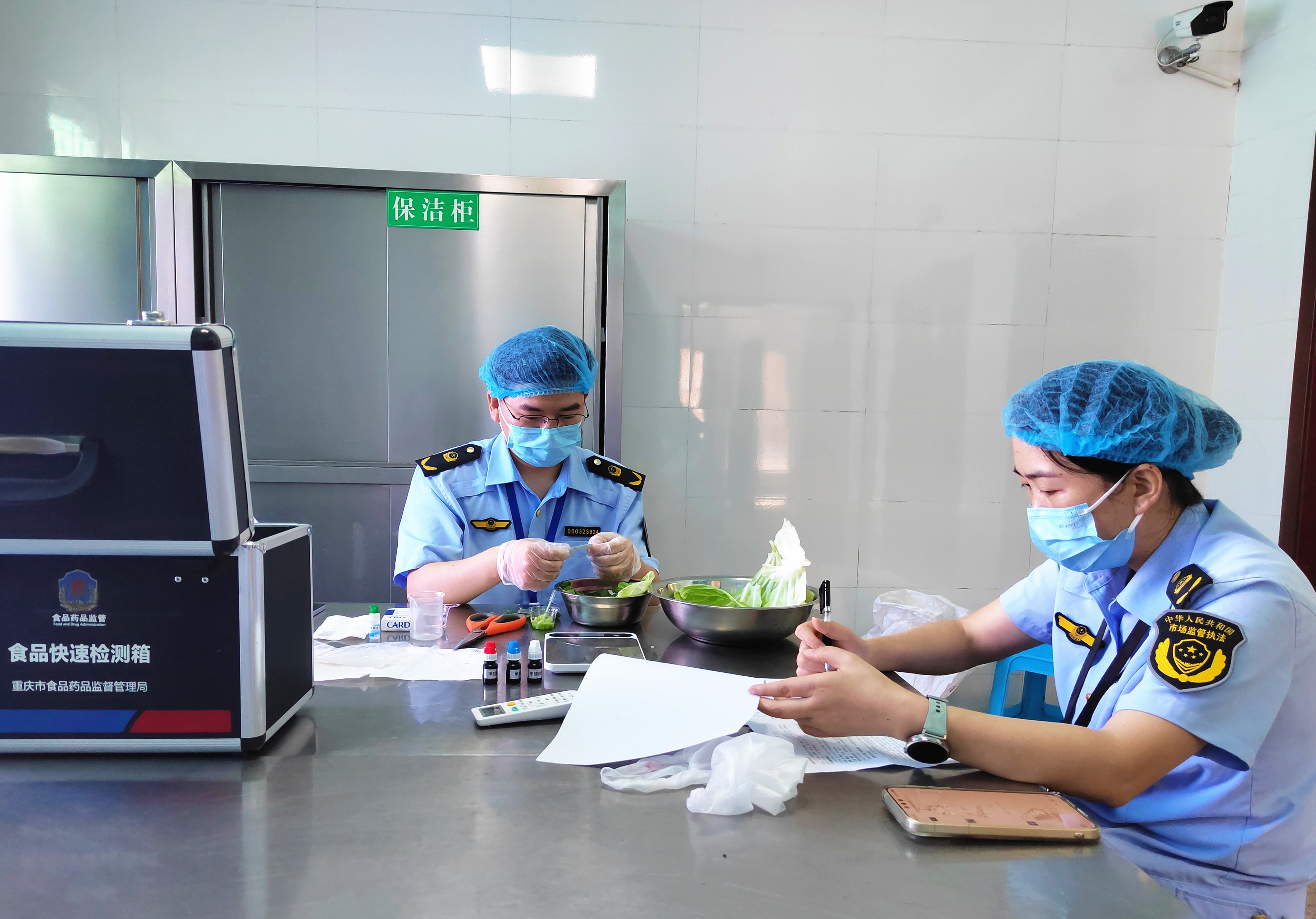 涪陵局开展秋季学期校园食品安全检查.jpg